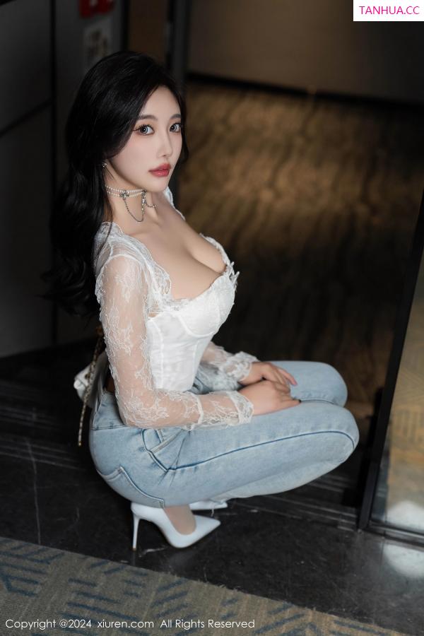 杨晨晨 sugar小甜心CC [XiuRen]高清写真图 2024.09.10 No.9140 杨晨晨Yome 牛仔裤美臀第16张图片